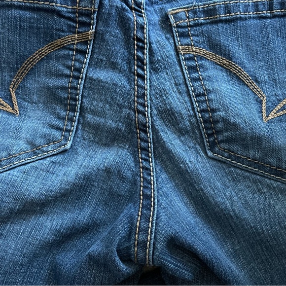 ARIAT R.E.A.L. Mid Rise Arrow Fit Jocelyn Boot Cut Jeans, Nashville - Picture 8 of 14